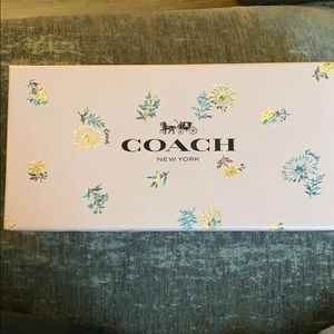 Coach cosmetic bag w mini jewelry bag